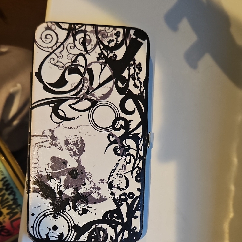 Buckle-Down Black and White Wallet